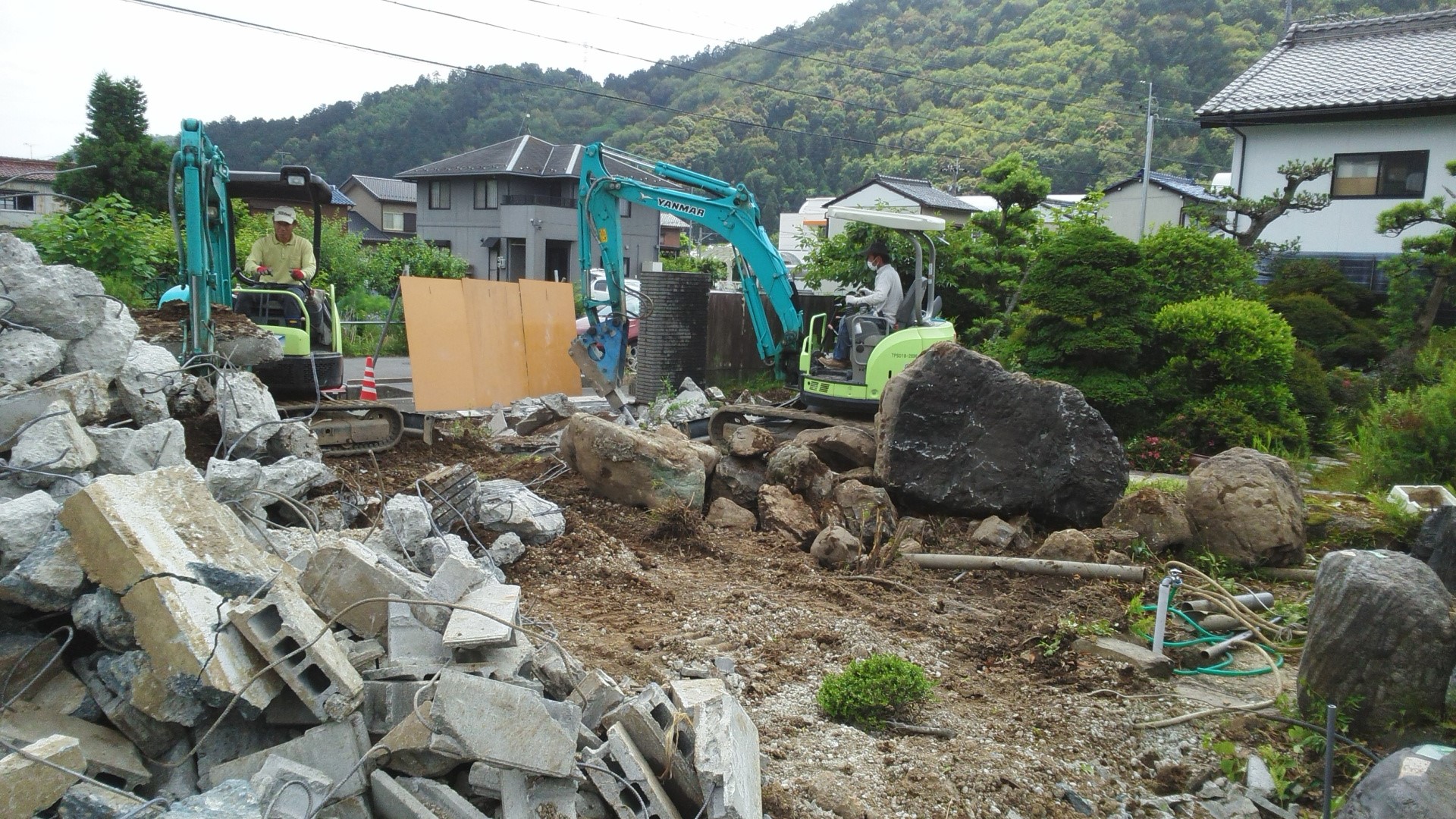 庭取壊し・造園（庭石工事）：施工前写真